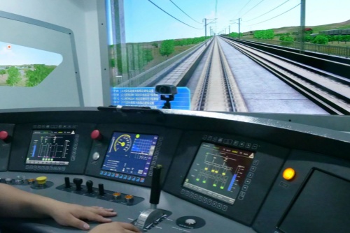想當火車司機？中專學歷也能報名！穩(wěn)定高薪 + 鐵飯碗！